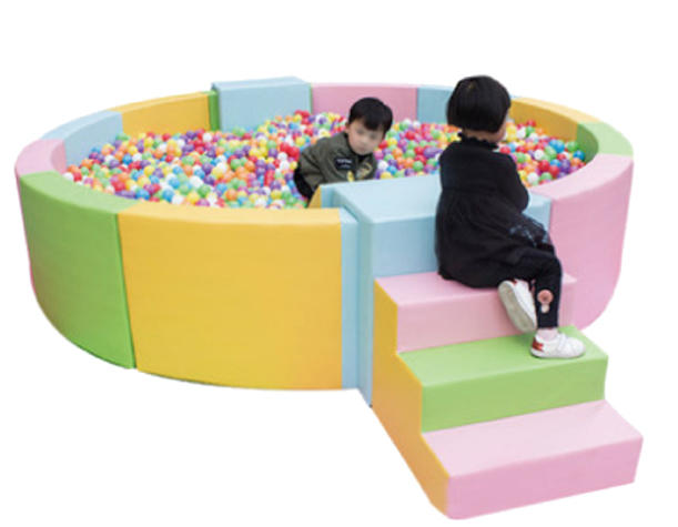 软体圆形球池